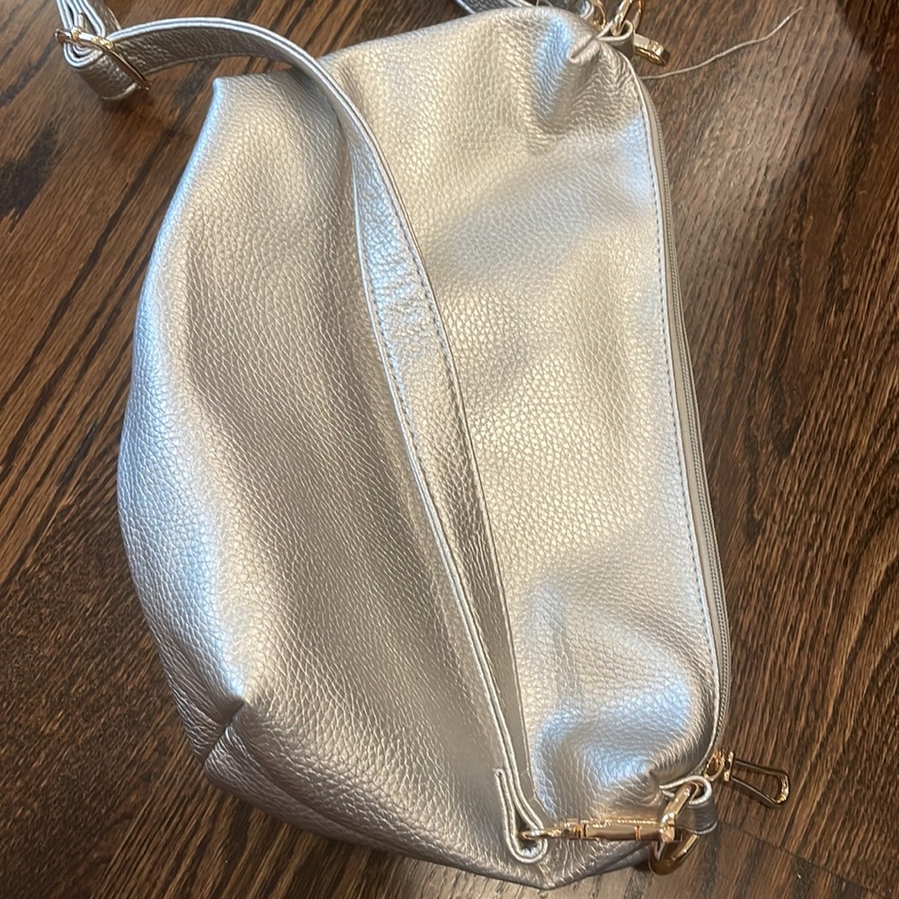 Silver bag! - Picture 2 of 3